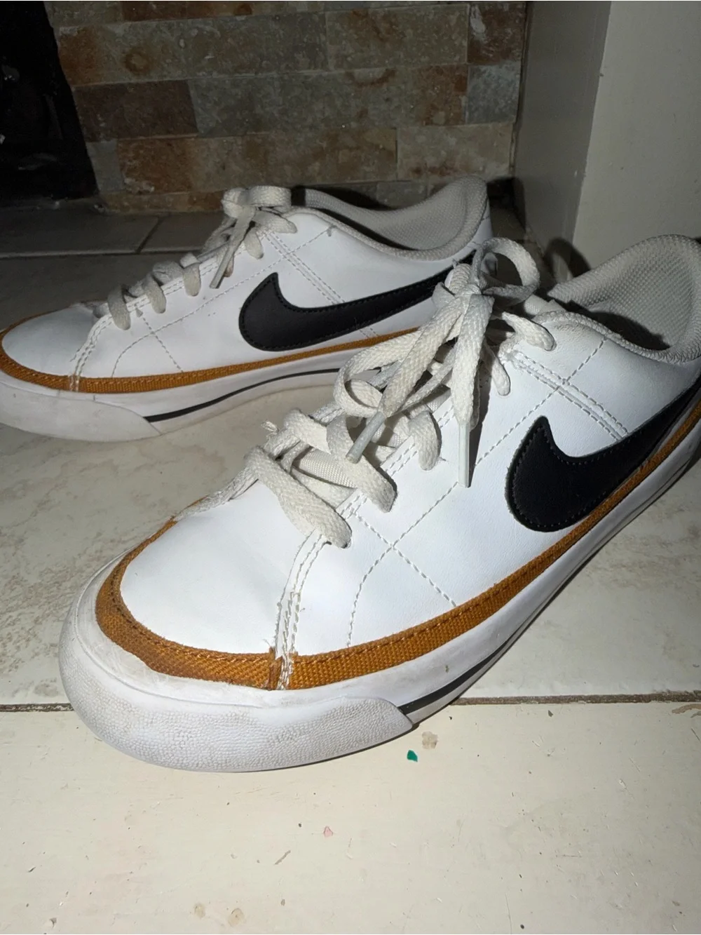Kids Nike court legacy shoes